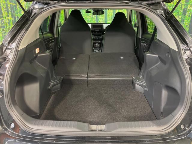 ヤリスクロス Ｘ　ＳＤナビ　バックカメラ　セーフティセンス　レーダークルーズ　禁煙車　コーナーセンサー　スマートキー　ＥＴＣ　オートハイビーム　オートライト　Ｂｌｕｅｔｏｏｔｈ　フルセグ　ドラレコ（10枚目）