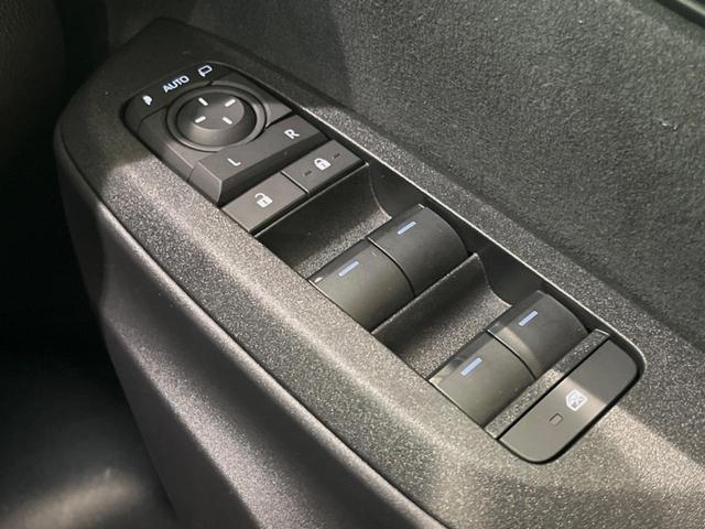 ヤリスクロス Ｘ　ＳＤナビ　バックカメラ　セーフティセンス　レーダークルーズ　禁煙車　コーナーセンサー　スマートキー　ＥＴＣ　オートハイビーム　オートライト　Ｂｌｕｅｔｏｏｔｈ　フルセグ　ドラレコ（34枚目）