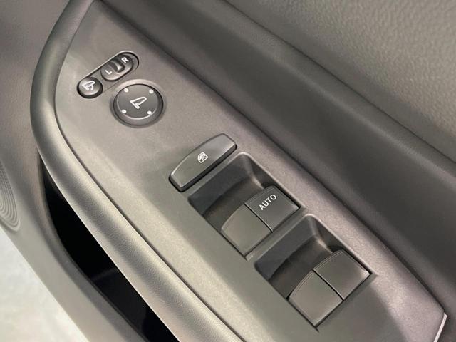 フィット ｅ：ＨＥＶホーム　純正９型ナビ　バックカメラ　衝突被害軽減システム　レーダークルーズ　ハーフレザーシート　ドラレコ　コーナーセンサー　スマートキー　ＬＥＤヘッド　ビルトインＥＴＣ　オートハイビーム　車線逸脱警報（33枚目）