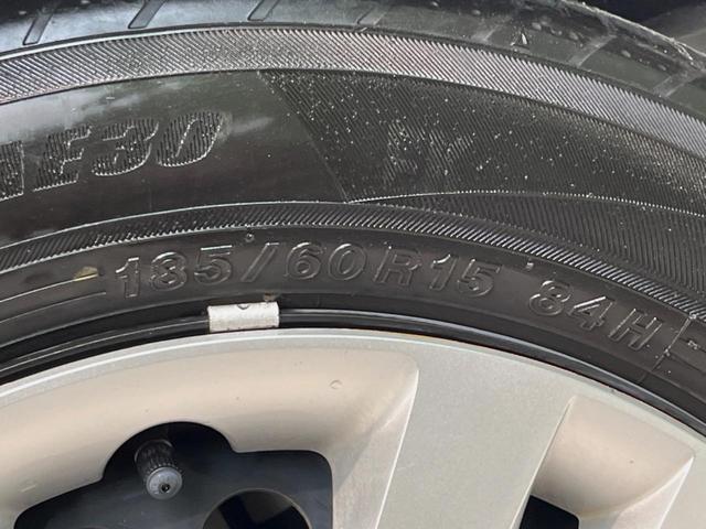 フィット ｅ：ＨＥＶホーム　純正９型ナビ　バックカメラ　衝突被害軽減システム　レーダークルーズ　ハーフレザーシート　ドラレコ　コーナーセンサー　スマートキー　ＬＥＤヘッド　ビルトインＥＴＣ　オートハイビーム　車線逸脱警報（55枚目）