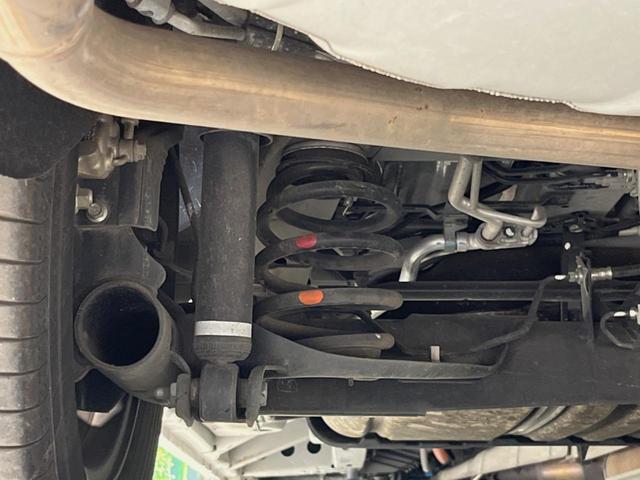 セレナ ｅ－パワー　Ｇ　純正１０型ナビ　アラウンドビューモニター　両側電動スライドドア　インテリジェントルームミラー　衝突被害軽減装置　合皮シート　ＬＥＤヘッドライト＆フォグランプ　プッシュスタート＆スマートキー　禁煙車（20枚目）