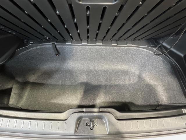 セレナ ｅ－パワー　Ｇ　純正１０型ナビ　アラウンドビューモニター　両側電動スライドドア　インテリジェントルームミラー　衝突被害軽減装置　合皮シート　ＬＥＤヘッドライト＆フォグランプ　プッシュスタート＆スマートキー　禁煙車（51枚目）