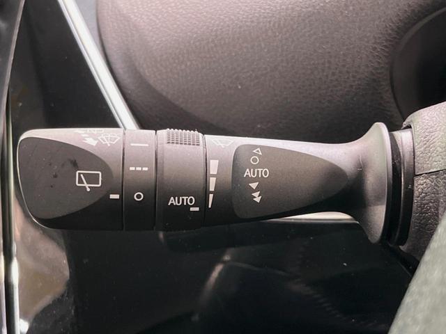 プリウス Sセーフティプラス 純正9型SDナビ バックカメラ セーフティセンス レーダークルーズ 禁煙車 コーナーセンサー スマートキー LEDヘッド ビルトインETC 純正15インチアルミ オートハイビーム パークアシスト(28枚目)