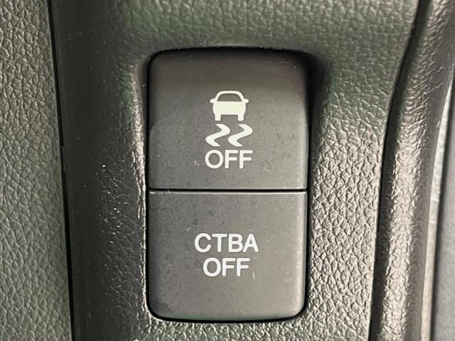 N-BOXカスタム G・ターボLパッケージ 純正ナビ バックカメラ 両側電動ドア 衝突被害軽減システム ハーフレザーシート スマートキー HIDヘッド ETC クルコン 純正15インチアルミ オートライト オートエアコン アイドリングストップ(5枚目)