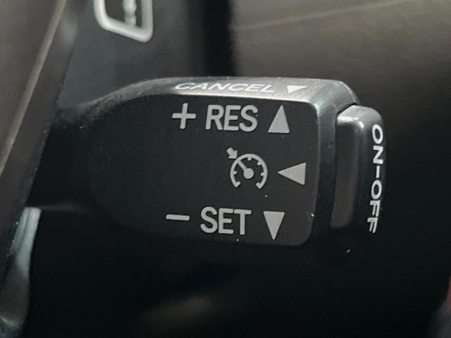 クラウン ２．５アスリート　アニバーサリーエディション　モデリスタエアロ　サンルーフ　メーカーナビ　バックカメラ　禁煙車　レザーシート　前席シートヒーター　スマートキー　ＨＩＤヘッド　ビルトインＥＴＣ　クルコン　純正１８インチアルミ　オートライト（7枚目）