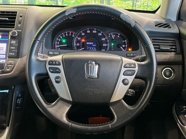 クラウン ２．５アスリート　アニバーサリーエディション　モデリスタエアロ　サンルーフ　メーカーナビ　バックカメラ　禁煙車　レザーシート　前席シートヒーター　スマートキー　ＨＩＤヘッド　ビルトインＥＴＣ　クルコン　純正１８インチアルミ　オートライト（11枚目）