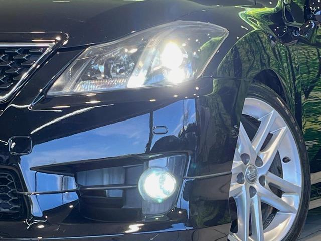 クラウン ２．５アスリート　アニバーサリーエディション　モデリスタエアロ　サンルーフ　メーカーナビ　バックカメラ　禁煙車　レザーシート　前席シートヒーター　スマートキー　ＨＩＤヘッド　ビルトインＥＴＣ　クルコン　純正１８インチアルミ　オートライト（13枚目）