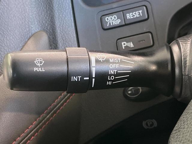 クラウン ２．５アスリート　アニバーサリーエディション　モデリスタエアロ　サンルーフ　メーカーナビ　バックカメラ　禁煙車　レザーシート　前席シートヒーター　スマートキー　ＨＩＤヘッド　ビルトインＥＴＣ　クルコン　純正１８インチアルミ　オートライト（37枚目）