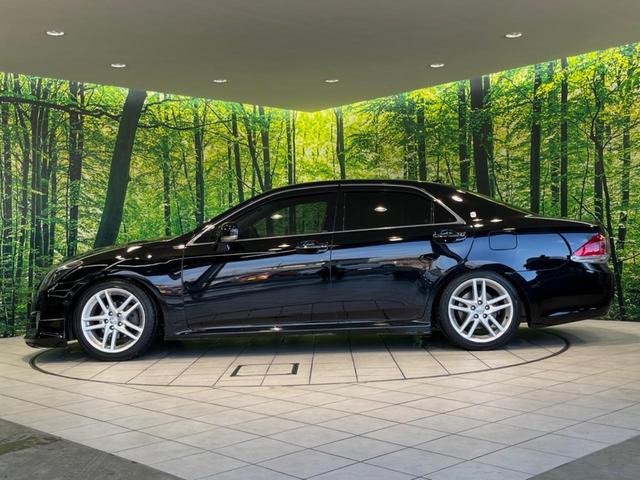 クラウン ２．５アスリート　アニバーサリーエディション　モデリスタエアロ　サンルーフ　メーカーナビ　バックカメラ　禁煙車　レザーシート　前席シートヒーター　スマートキー　ＨＩＤヘッド　ビルトインＥＴＣ　クルコン　純正１８インチアルミ　オートライト（54枚目）