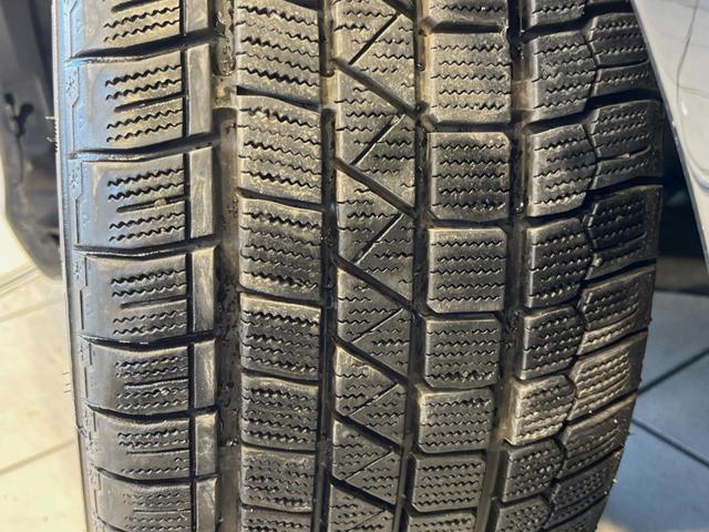 クラウン ２．５アスリート　アニバーサリーエディション　モデリスタエアロ　サンルーフ　メーカーナビ　バックカメラ　禁煙車　レザーシート　前席シートヒーター　スマートキー　ＨＩＤヘッド　ビルトインＥＴＣ　クルコン　純正１８インチアルミ　オートライト（61枚目）