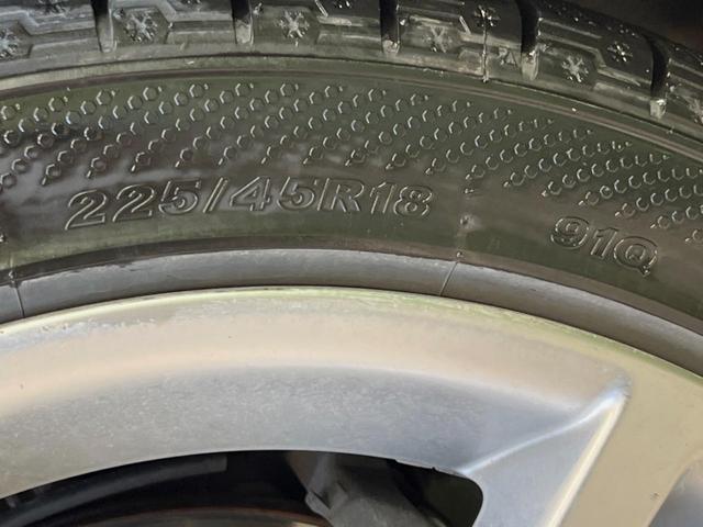 クラウン ２．５アスリート　アニバーサリーエディション　モデリスタエアロ　サンルーフ　メーカーナビ　バックカメラ　禁煙車　レザーシート　前席シートヒーター　スマートキー　ＨＩＤヘッド　ビルトインＥＴＣ　クルコン　純正１８インチアルミ　オートライト（62枚目）