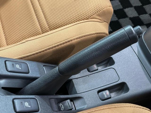 コペン ローブ　ＳＤナビ　バックカメラ　禁煙車　スマートキー　ＬＥＤヘッド　純正１６インチアルミ　シートヒーター　オートライト　オートエアコン　ＥＴＣ　Ｂｌｕｅｔｏｏｔｈ　ＣＤ／ＤＶＤ再生　フルセグ（22枚目）