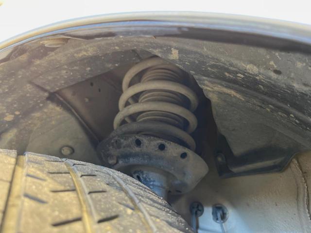 フリードハイブリッド ジャストセレクション　純正９型ナビ　後席モニター　バックカメラ　両側電動ドア　禁煙車　クルコン　ハーフレザーシート　スマートキー　ＨＩＤヘッド　ビルトインＥＴＣ　オートライト　オートエアコン　ＣＤ／ＤＶＤ再生　地デジ（21枚目）