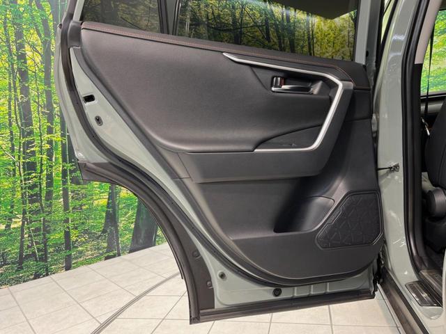 ＲＡＶ４ ハイブリッドアドベンチャー　純正９型ディスプレイオーディオ　全周囲カメラ　衝突被害軽減システム　レーダークルーズ　禁煙　電動リアゲート　前席シートエアコン　パワーシート　コーナーセンサー　スマートキー　ＬＥＤヘッド　ドラレコ（50枚目）