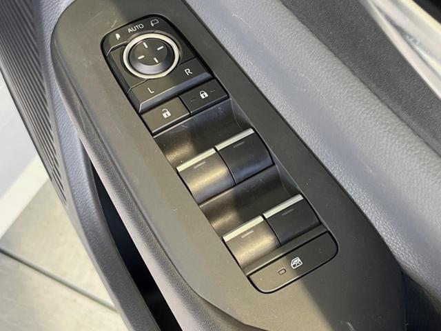 プリウス Z パノラマルーフ ナビ付12.3型ディスプレイオーディオ 全周囲カメラ 100V電源 衝突被害軽減システム レーダークルーズ 禁煙 電動リアゲート 前席シートエアコン パワーシート ETC2.0(44枚目)