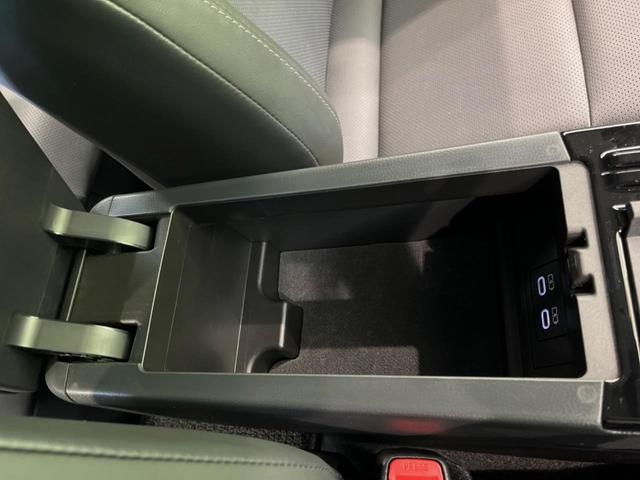 プリウス Z パノラマルーフ ナビ付12.3型ディスプレイオーディオ 全周囲カメラ 100V電源 衝突被害軽減システム レーダークルーズ 禁煙 電動リアゲート 前席シートエアコン パワーシート ETC2.0(47枚目)