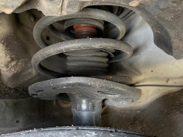 プリウス S 純正8型ナビ バックカメラ 禁煙車 スマートキー HIDヘッド ビルトインETC 純正15インチアルミ オートライト オートエアコン Bluetooth CD/DVD再生 フルセグ ドラレコ(20枚目)