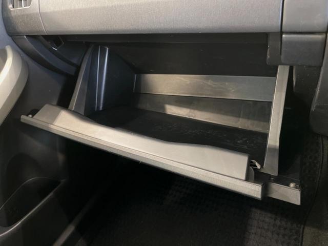 プリウス S 純正8型ナビ バックカメラ 禁煙車 スマートキー HIDヘッド ビルトインETC 純正15インチアルミ オートライト オートエアコン Bluetooth CD/DVD再生 フルセグ ドラレコ(33枚目)