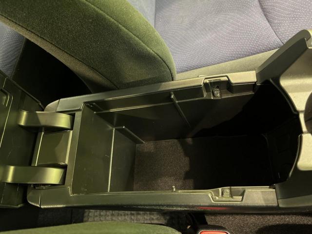 プリウス S 純正8型ナビ バックカメラ 禁煙車 スマートキー HIDヘッド ビルトインETC 純正15インチアルミ オートライト オートエアコン Bluetooth CD/DVD再生 フルセグ ドラレコ(34枚目)