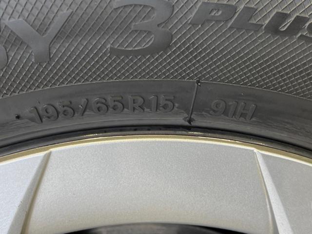 プリウス S 純正8型ナビ バックカメラ 禁煙車 スマートキー HIDヘッド ビルトインETC 純正15インチアルミ オートライト オートエアコン Bluetooth CD/DVD再生 フルセグ ドラレコ(50枚目)