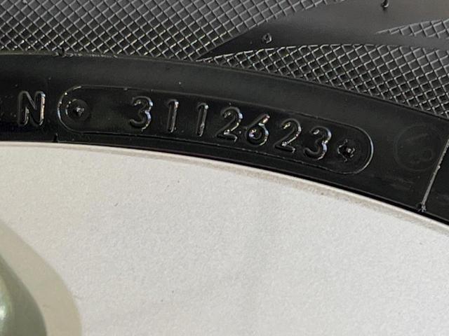 プリウス S 純正8型ナビ バックカメラ 禁煙車 スマートキー HIDヘッド ビルトインETC 純正15インチアルミ オートライト オートエアコン Bluetooth CD/DVD再生 フルセグ ドラレコ(51枚目)