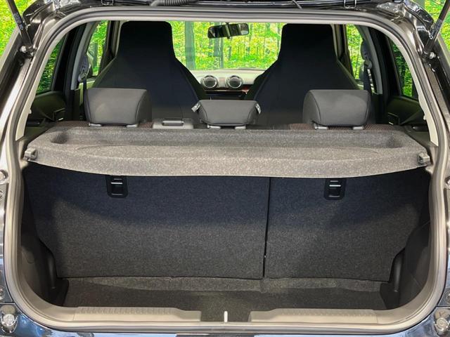 スイフトスポーツ ベースグレード　ＭＴ車　ターボ　純正ディスプレイオーディオ　禁煙車　シートヒーター　スマートキー　ＬＥＤヘッド　クルコン　純正１７インチアルミ　オートライト　オートエアコン　Ｂｌｕｅｔｏｏｔｈ　ＣＤ　ＤＶＤ再生（10枚目）