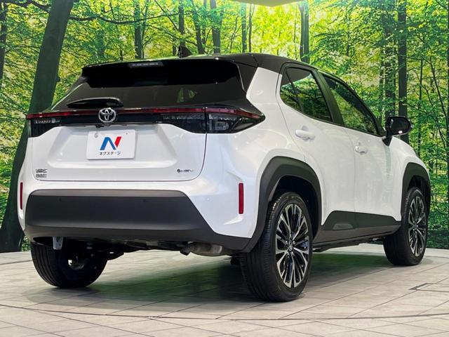 ヤリスクロス ハイブリッドＺ　純正８型ナビ　全周囲カメラ　衝突被害軽減システム　レーダークルーズ　禁煙車　ハーフレザーシート　パワーシート　コーナーセンサー　スマートキー　ＬＥＤヘッド　ビルトインＥＴＣ　純正１８インチアルミ（17枚目）