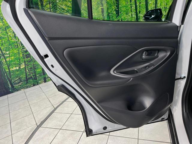 ヤリスクロス ハイブリッドＺ　純正８型ナビ　全周囲カメラ　衝突被害軽減システム　レーダークルーズ　禁煙車　ハーフレザーシート　パワーシート　コーナーセンサー　スマートキー　ＬＥＤヘッド　ビルトインＥＴＣ　純正１８インチアルミ（48枚目）