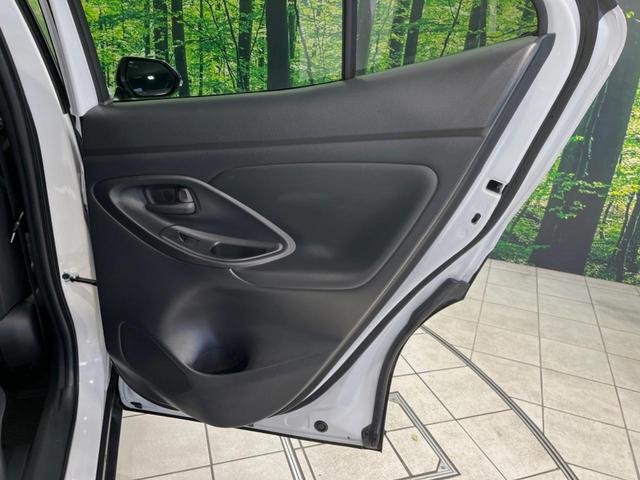 ヤリスクロス ハイブリッドＺ　純正８型ナビ　全周囲カメラ　衝突被害軽減システム　レーダークルーズ　禁煙車　ハーフレザーシート　パワーシート　コーナーセンサー　スマートキー　ＬＥＤヘッド　ビルトインＥＴＣ　純正１８インチアルミ（49枚目）