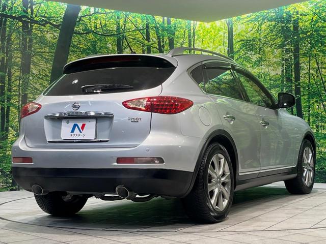 スカイラインクロスオーバー ３７０ＧＴ　ＦＯＵＲ　タイプＰ　サンルーフ　ＢＯＳＥ　メーカーナビ　全周囲カメラ　衝突被害軽減システム　禁煙車　スマートキー　ＨＩＤヘッド　ルーフレール　ビルトインＥＴＣ　クルコン　純正１８インチアルミ　オートライト　車線逸脱警報（17枚目）