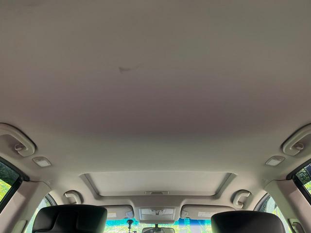 スカイラインクロスオーバー ３７０ＧＴ　ＦＯＵＲ　タイプＰ　サンルーフ　ＢＯＳＥ　メーカーナビ　全周囲カメラ　衝突被害軽減システム　禁煙車　スマートキー　ＨＩＤヘッド　ルーフレール　ビルトインＥＴＣ　クルコン　純正１８インチアルミ　オートライト　車線逸脱警報（44枚目）