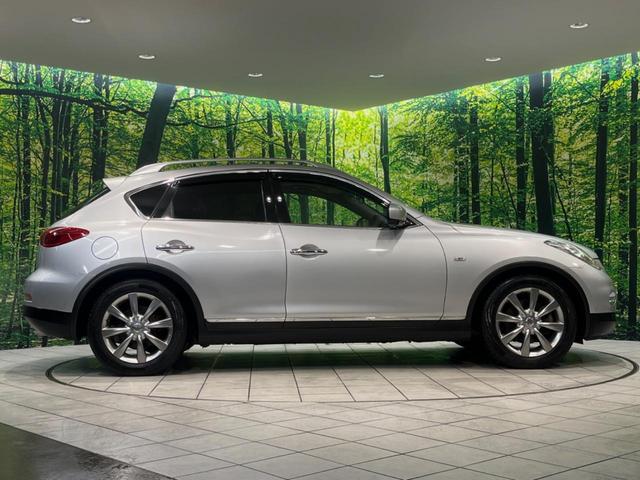 スカイラインクロスオーバー ３７０ＧＴ　ＦＯＵＲ　タイプＰ　サンルーフ　ＢＯＳＥ　メーカーナビ　全周囲カメラ　衝突被害軽減システム　禁煙車　スマートキー　ＨＩＤヘッド　ルーフレール　ビルトインＥＴＣ　クルコン　純正１８インチアルミ　オートライト　車線逸脱警報（53枚目）