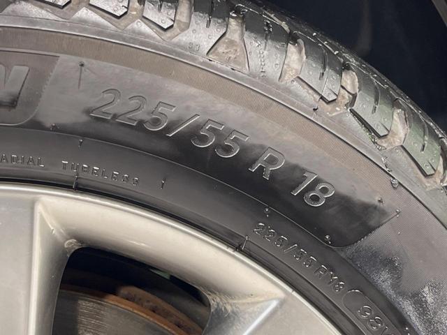 スカイラインクロスオーバー ３７０ＧＴ　ＦＯＵＲ　タイプＰ　サンルーフ　ＢＯＳＥ　メーカーナビ　全周囲カメラ　衝突被害軽減システム　禁煙車　スマートキー　ＨＩＤヘッド　ルーフレール　ビルトインＥＴＣ　クルコン　純正１８インチアルミ　オートライト　車線逸脱警報（56枚目）