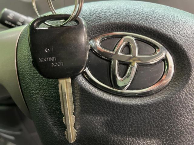 シエンタ ＤＩＣＥ　メモリーナビ　バックカメラ　禁煙車　ＨＩＤヘッド　リモコンキー　革巻きステアリング　ＥＴＣ　Ｂｌｕｅｔｏｏｔｈ　ＣＤ／ＤＶＤ再生　ドラレコ　スライドドアイージークローザー（5枚目）