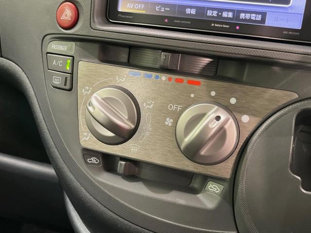 シエンタ ＤＩＣＥ　メモリーナビ　バックカメラ　禁煙車　ＨＩＤヘッド　リモコンキー　革巻きステアリング　ＥＴＣ　Ｂｌｕｅｔｏｏｔｈ　ＣＤ／ＤＶＤ再生　ドラレコ　スライドドアイージークローザー（6枚目）