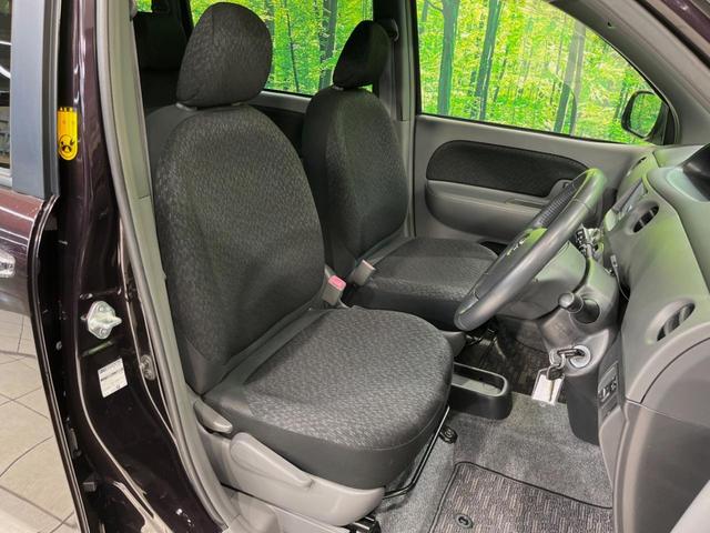 シエンタ ＤＩＣＥ　メモリーナビ　バックカメラ　禁煙車　ＨＩＤヘッド　リモコンキー　革巻きステアリング　ＥＴＣ　Ｂｌｕｅｔｏｏｔｈ　ＣＤ／ＤＶＤ再生　ドラレコ　スライドドアイージークローザー（8枚目）