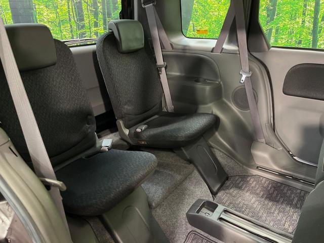 シエンタ ＤＩＣＥ　メモリーナビ　バックカメラ　禁煙車　ＨＩＤヘッド　リモコンキー　革巻きステアリング　ＥＴＣ　Ｂｌｕｅｔｏｏｔｈ　ＣＤ／ＤＶＤ再生　ドラレコ　スライドドアイージークローザー（10枚目）