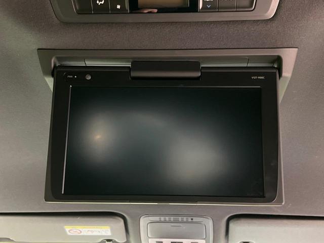 ヴォクシー ＺＳ　煌　純正９型ナビ　後席モニター　バックカメラ　両側電動ドア　衝突被害軽減システム　スマートキー　ＬＥＤヘッド　ビルトインＥＴＣ　クルコン　純正１６インチアルミ　オートハイビーム　オートライト（3枚目）