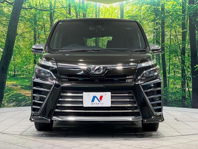 ヴォクシー ＺＳ　煌　純正９型ナビ　後席モニター　バックカメラ　両側電動ドア　衝突被害軽減システム　スマートキー　ＬＥＤヘッド　ビルトインＥＴＣ　クルコン　純正１６インチアルミ　オートハイビーム　オートライト（15枚目）