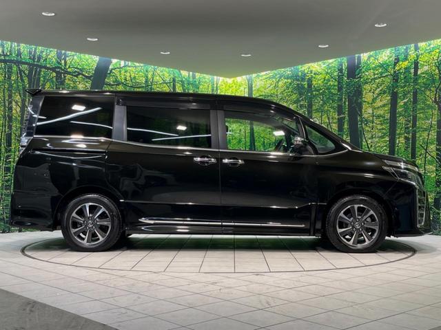 ヴォクシー ＺＳ　煌　純正９型ナビ　後席モニター　バックカメラ　両側電動ドア　衝突被害軽減システム　スマートキー　ＬＥＤヘッド　ビルトインＥＴＣ　クルコン　純正１６インチアルミ　オートハイビーム　オートライト（50枚目）