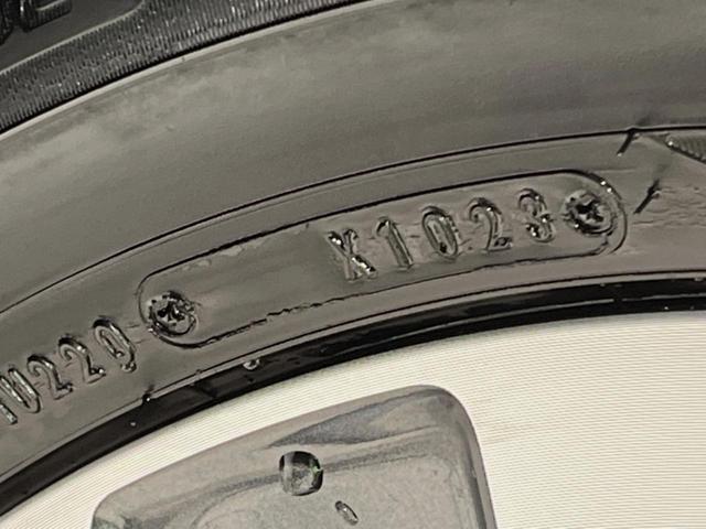 ヴォクシー ＺＳ　煌　純正９型ナビ　後席モニター　バックカメラ　両側電動ドア　衝突被害軽減システム　スマートキー　ＬＥＤヘッド　ビルトインＥＴＣ　クルコン　純正１６インチアルミ　オートハイビーム　オートライト（54枚目）