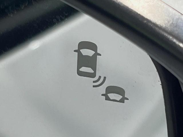 フィット ホーム　メーカー９型ナビ　全周囲カメラ　衝突被害軽減システム　レーダークルーズ　禁煙車　ハーフレザーシート　コーナーセンサー　スマートキー　ＬＥＤヘッド　ＥＴＣ２．０　オートハイビーム　車線逸脱警報（7枚目）