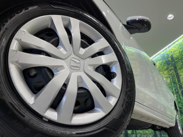 フィット ホーム　メーカー９型ナビ　全周囲カメラ　衝突被害軽減システム　レーダークルーズ　禁煙車　ハーフレザーシート　コーナーセンサー　スマートキー　ＬＥＤヘッド　ＥＴＣ２．０　オートハイビーム　車線逸脱警報（12枚目）