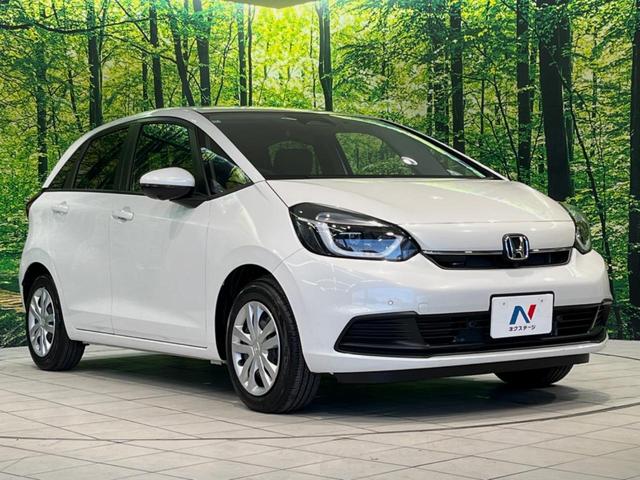 フィット ホーム　メーカー９型ナビ　全周囲カメラ　衝突被害軽減システム　レーダークルーズ　禁煙車　ハーフレザーシート　コーナーセンサー　スマートキー　ＬＥＤヘッド　ＥＴＣ２．０　オートハイビーム　車線逸脱警報（16枚目）