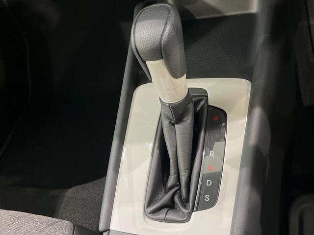 フィット ホーム　メーカー９型ナビ　全周囲カメラ　衝突被害軽減システム　レーダークルーズ　禁煙車　ハーフレザーシート　コーナーセンサー　スマートキー　ＬＥＤヘッド　ＥＴＣ２．０　オートハイビーム　車線逸脱警報（21枚目）