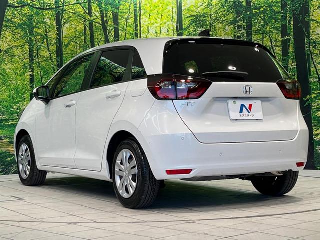 フィット ホーム　メーカー９型ナビ　全周囲カメラ　衝突被害軽減システム　レーダークルーズ　禁煙車　ハーフレザーシート　コーナーセンサー　スマートキー　ＬＥＤヘッド　ＥＴＣ２．０　オートハイビーム　車線逸脱警報（47枚目）