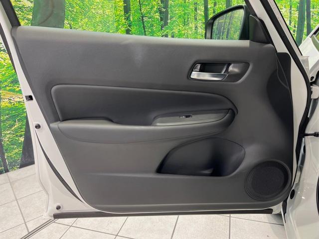 フィット ホーム　メーカー９型ナビ　全周囲カメラ　衝突被害軽減システム　レーダークルーズ　禁煙車　ハーフレザーシート　コーナーセンサー　スマートキー　ＬＥＤヘッド　ＥＴＣ２．０　オートハイビーム　車線逸脱警報（50枚目）