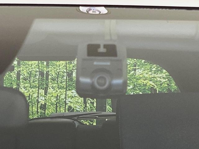 フィット ホーム　メーカー９型ナビ　全周囲カメラ　衝突被害軽減システム　レーダークルーズ　禁煙車　ハーフレザーシート　コーナーセンサー　スマートキー　ＬＥＤヘッド　ＥＴＣ２．０　オートハイビーム　車線逸脱警報（60枚目）