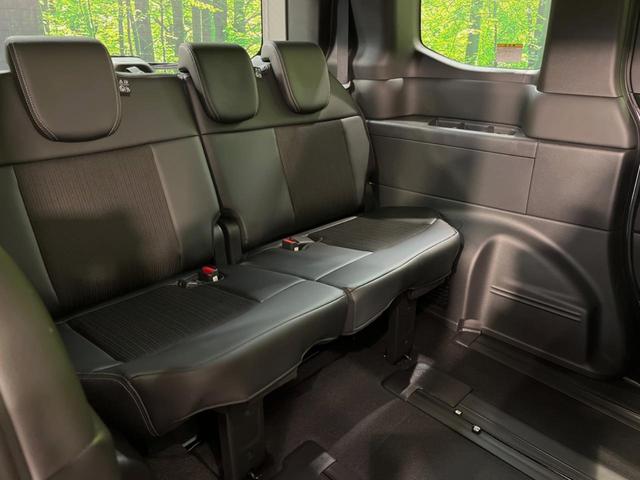 ステップワゴン ｅ：ＨＥＶスパーダ　登録済未使用車　ホンダセンシング　アダプティブクルーズ　両側電動スライドドア　純正１１型ナビ　バックカメラ　フルセグ　Ｂｌｕｅｔｏｏｔｈ　電動リアゲート　禁煙車　ＬＥＤヘッド／フォグ　スマートキー（10枚目）