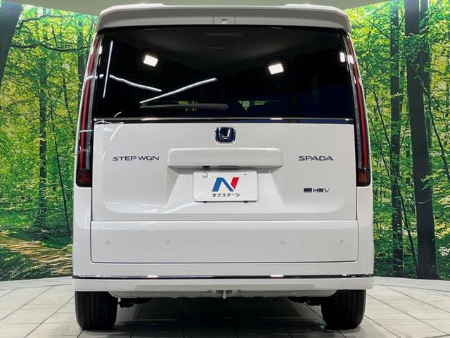ステップワゴン ｅ：ＨＥＶスパーダ　登録済未使用車　ホンダセンシング　アダプティブクルーズ　両側電動スライドドア　純正１１型ナビ　バックカメラ　フルセグ　Ｂｌｕｅｔｏｏｔｈ　電動リアゲート　禁煙車　ＬＥＤヘッド／フォグ　スマートキー（16枚目）